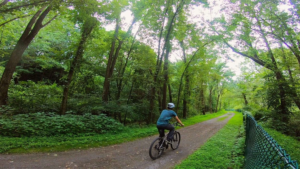 Titelseite 4 Titelseite -Fahrrad Stromkreis Verkäufe 4 4