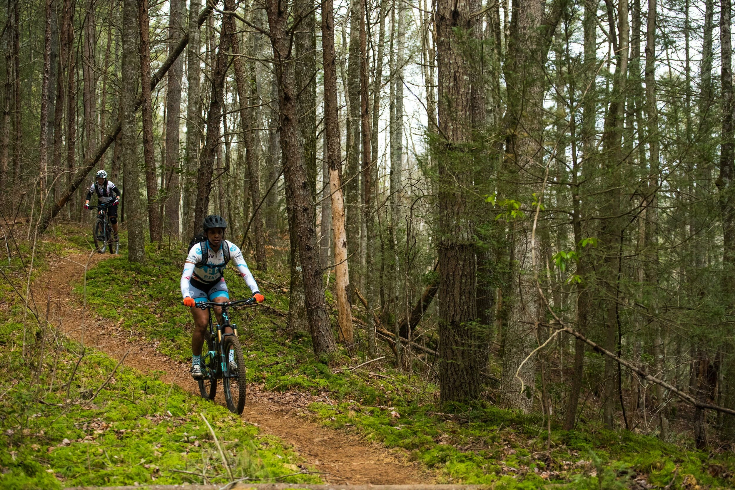 Titelseite 2 Titelseite -Fahrrad Stromkreis Verkäufe 4 5
